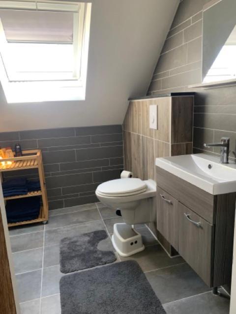 De Oude Hooizolder Apartment Ulrum Bagian luar foto
