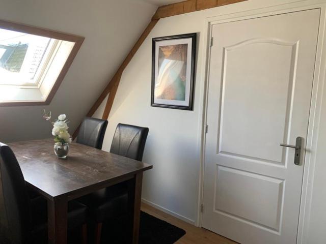 De Oude Hooizolder Apartment Ulrum Bagian luar foto